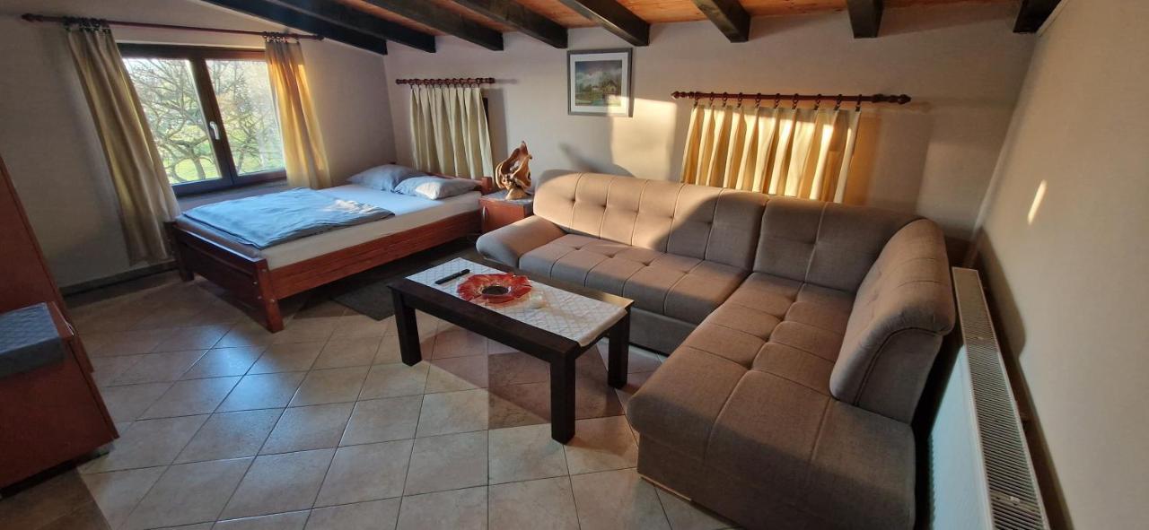 Guest House Blazevic Gornja Gracenica Exterior photo